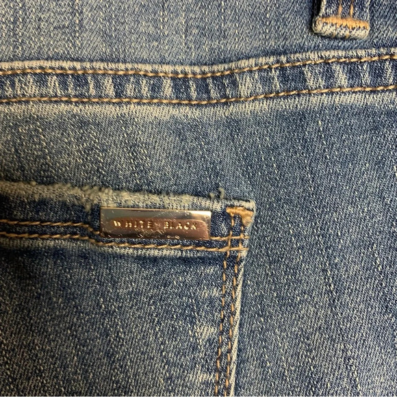 WHBM slim crop jeans size 0P multicolored stitching on the bottoms and legs - Picture 2 of 15